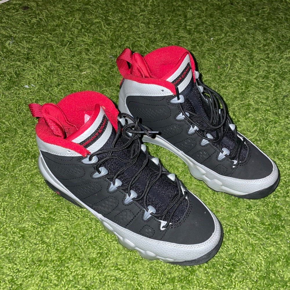 Air Jordan 9 Retro Johnny Kilroy Shoes